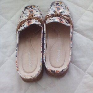 Easy Spirit Floral Slides